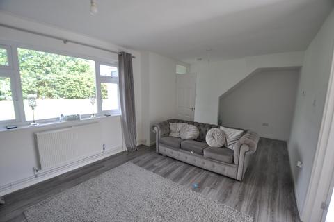 3 bedroom terraced house to rent, Greenside, Northampton, NN3