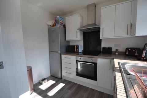 3 bedroom terraced house to rent, Greenside, Northampton, NN3