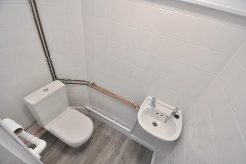 3 bedroom terraced house to rent, Greenside, Northampton, NN3