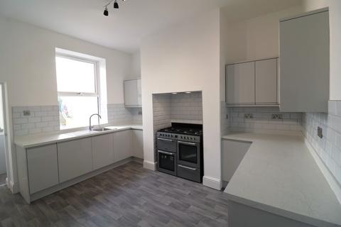 3 bedroom terraced house for sale, Norfolk Street, Glossop SK13