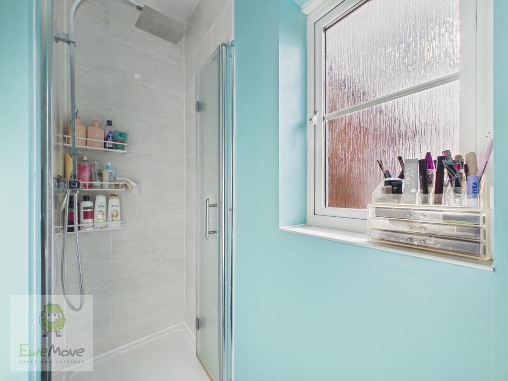 Ensuite Shower Room