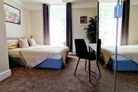 undefined, Gravesend, Kent DA12