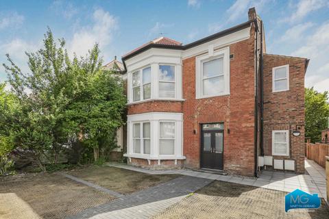 2 bedroom apartment to rent, High Road, Whetstone, London, N20