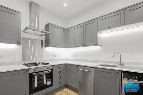 2 bedroom apartment to rent, High Road, Whetstone, London, N20