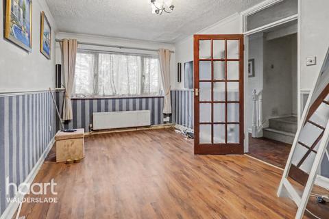 3 bedroom semi-detached house for sale, Iona Close, Lordswood, Chatham