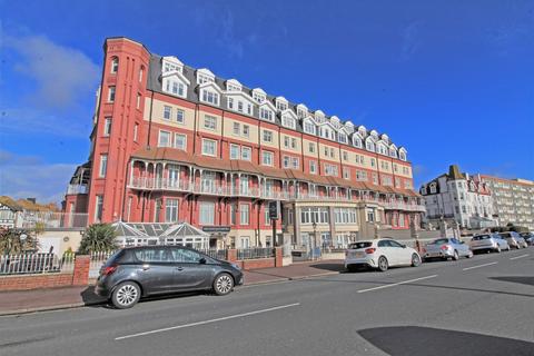 1 bedroom flat to rent, De La Warr Parade, Bexhill-On-Sea TN40