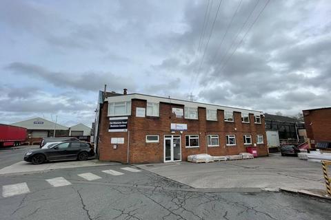 Distribution warehouse to rent, Old Whieldon Rd Stoke On Trent ST4 4HW