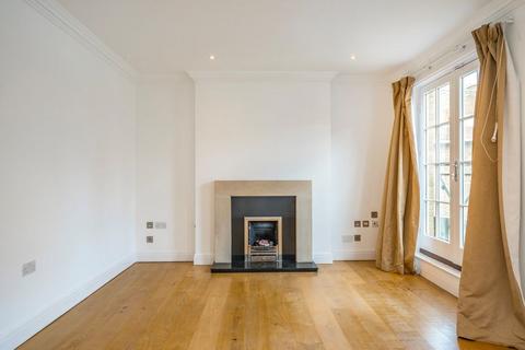 2 bedroom flat to rent, William Mews, London SW1X