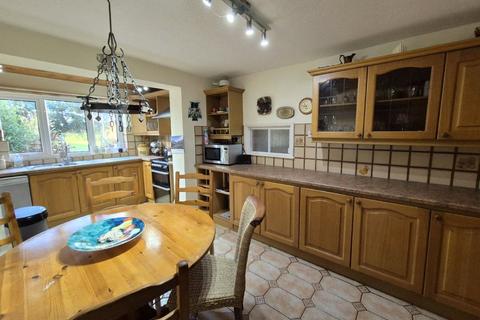 undefined, Hillcrest, Llangefni, Anglesey, LL77