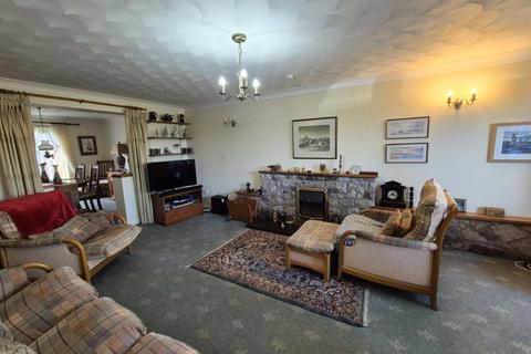 undefined, Hillcrest, Llangefni, Anglesey, LL77