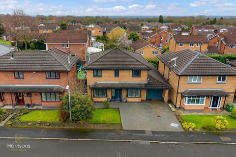 4 bedroom detached house for sale, Dale Lee, Westhoughton, Bolton, Lancashire, BL5
