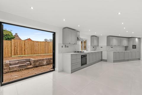 3 bedroom cottage for sale, 20 Fort End, Aylesbury HP17