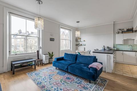 3 bedroom flat for sale, Priory Road, South Hampstead, London, NW6