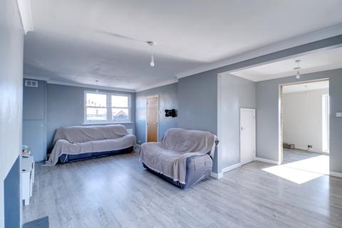 2 bedroom end of terrace house for sale, Hall Terrace, Aveley RM15