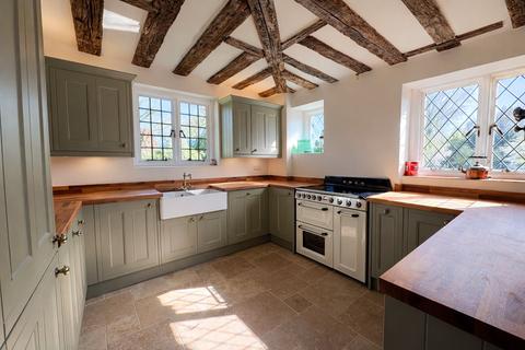 6 bedroom semi-detached house for sale, Polhill Lane, Harrietsham, Maidstone, Kent, ME17