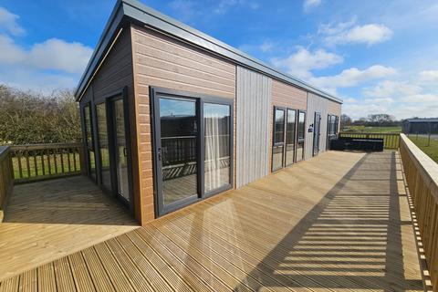 2 bedroom mobile home for sale, Malton Road, Pickering YO18