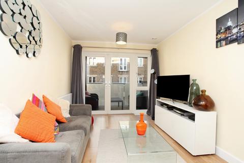 1 bedroom flat to rent, Chatfield Road London SW11