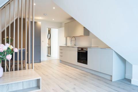 undefined, Ashley Road, Walton-on-Thames, KT12