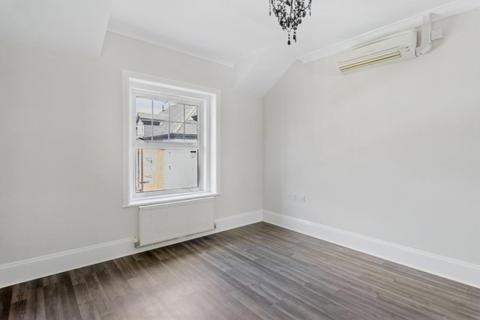 undefined, High Street, Rickmansworth WD3