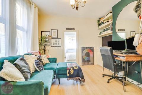 undefined, Pall Mall, Leigh On Sea