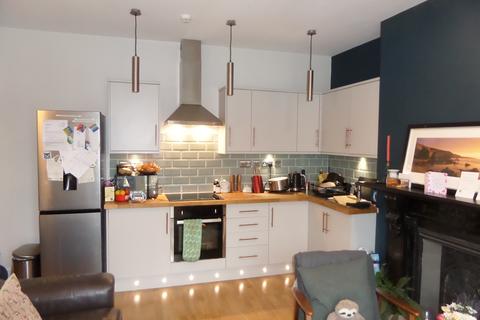 2 bedroom flat to rent, Auckland Road, London SE19