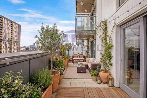 1 bedroom flat for sale, Celestial House, 153 Cordelia Street, London E14