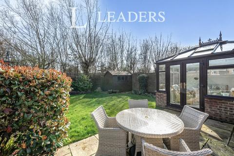 2 bedroom bungalow for sale, Denbeigh Drive, Tonbridge, Kent