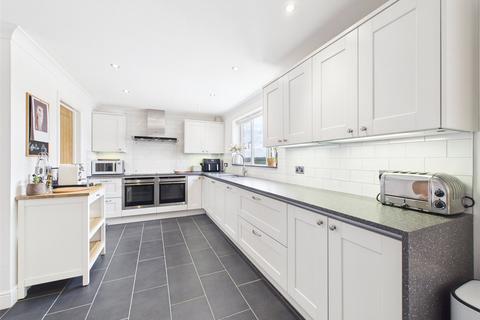 4 bedroom detached house for sale, Henfordh Grange, Cornwall PL14
