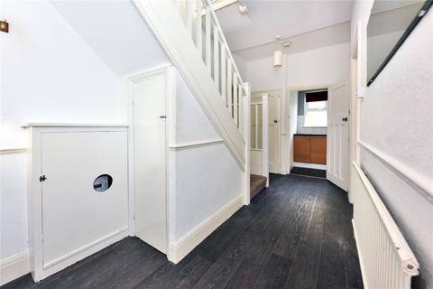 4 bedroom detached house to rent, Culmington Road, South Croydon, CR2
