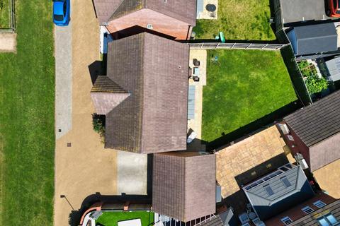 4 bedroom detached house for sale, Pompeii Grove, Milton Keynes MK11