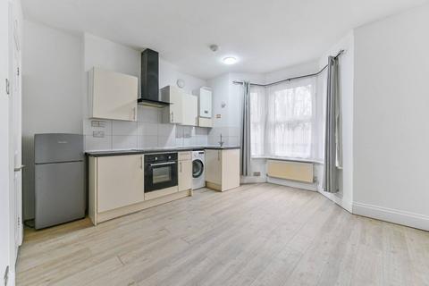 undefined, London Road, Hackbridge, Wallington, SM6