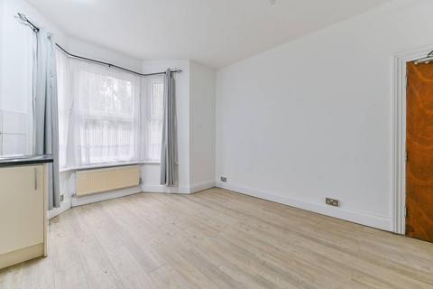 undefined, London Road, Hackbridge, Wallington, SM6
