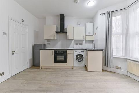 undefined, London Road, Hackbridge, Wallington, SM6