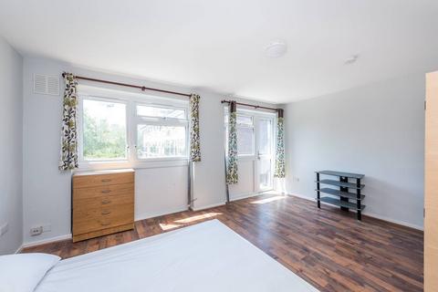 undefined, Aveline Street, Oval, London, SE11