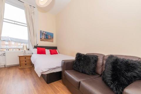 5 bedroom apartment to rent, Admiral Street, Glasgow, G41