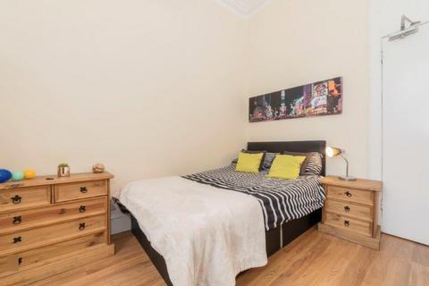 5 bedroom apartment to rent, Admiral Street, Glasgow, G41