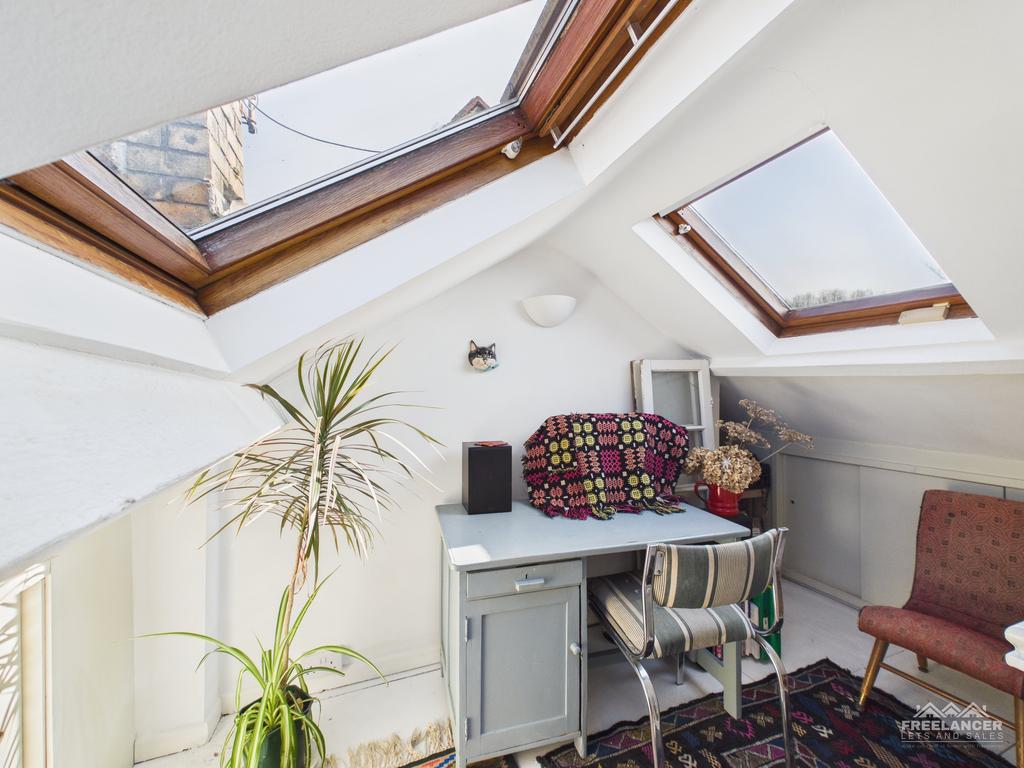 Attic room 2