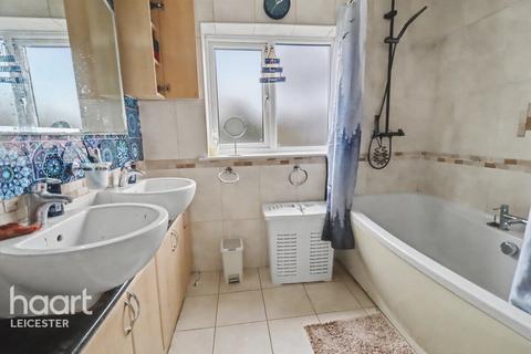 undefined, Glen Park Avenue, Leicester