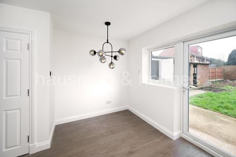 3 bedroom semi-detached house to rent, Worple Road, Isleworth