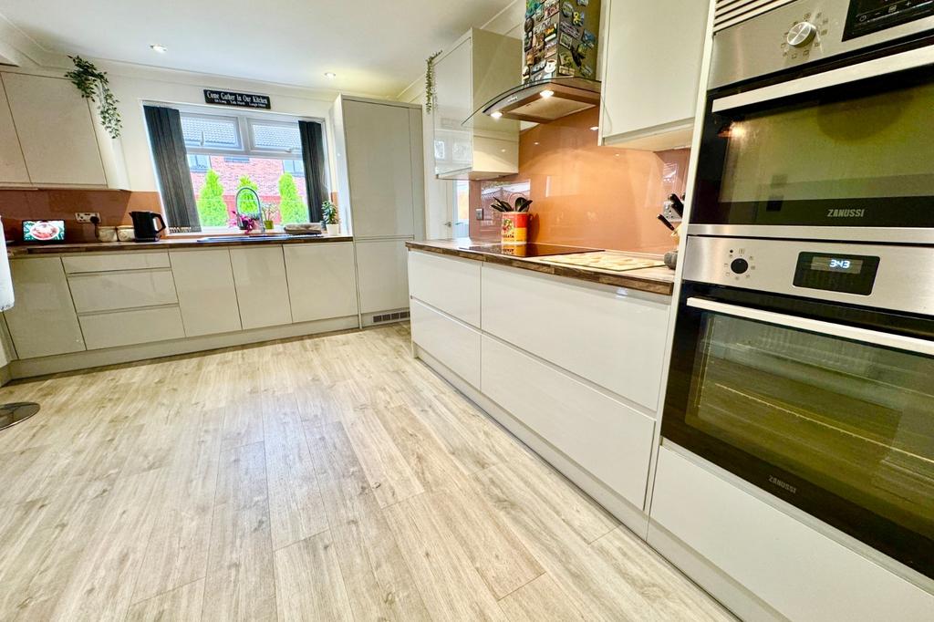 Kitchen/Family Room