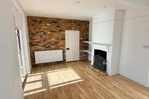 5 bedroom detached house for sale, Main Street, Peasmarsh TN31