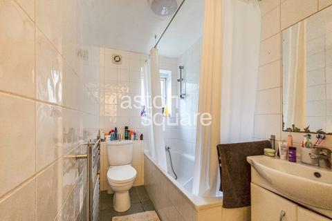 1 bedroom flat to rent, Woodburn Close, London NW4