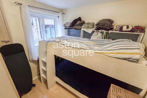 1 bedroom flat to rent, Woodburn Close, London NW4