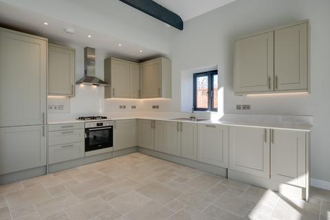 3 bedroom barn conversion for sale, Thorpe Le Soken