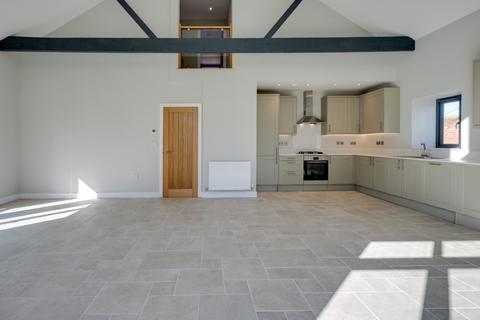 3 bedroom barn conversion for sale, Thorpe Le Soken