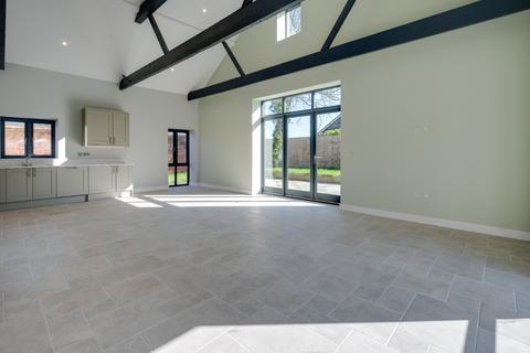 3 bedroom barn conversion for sale, Thorpe Le Soken