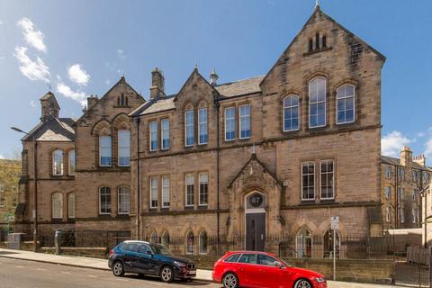2 bedroom flat to rent, Marchmont Crescent, Marchmont, Edinburgh