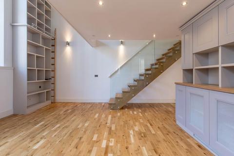 2 bedroom flat to rent, Marchmont Crescent, Marchmont, Edinburgh