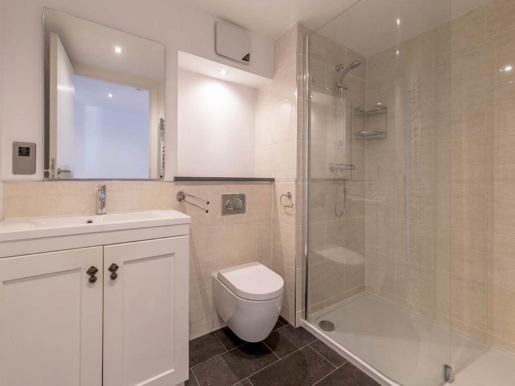 40268 Marchmont Cres