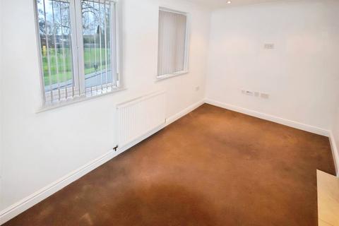 1 bedroom flat to rent, Camp Hill Road, Warwickshire CV10